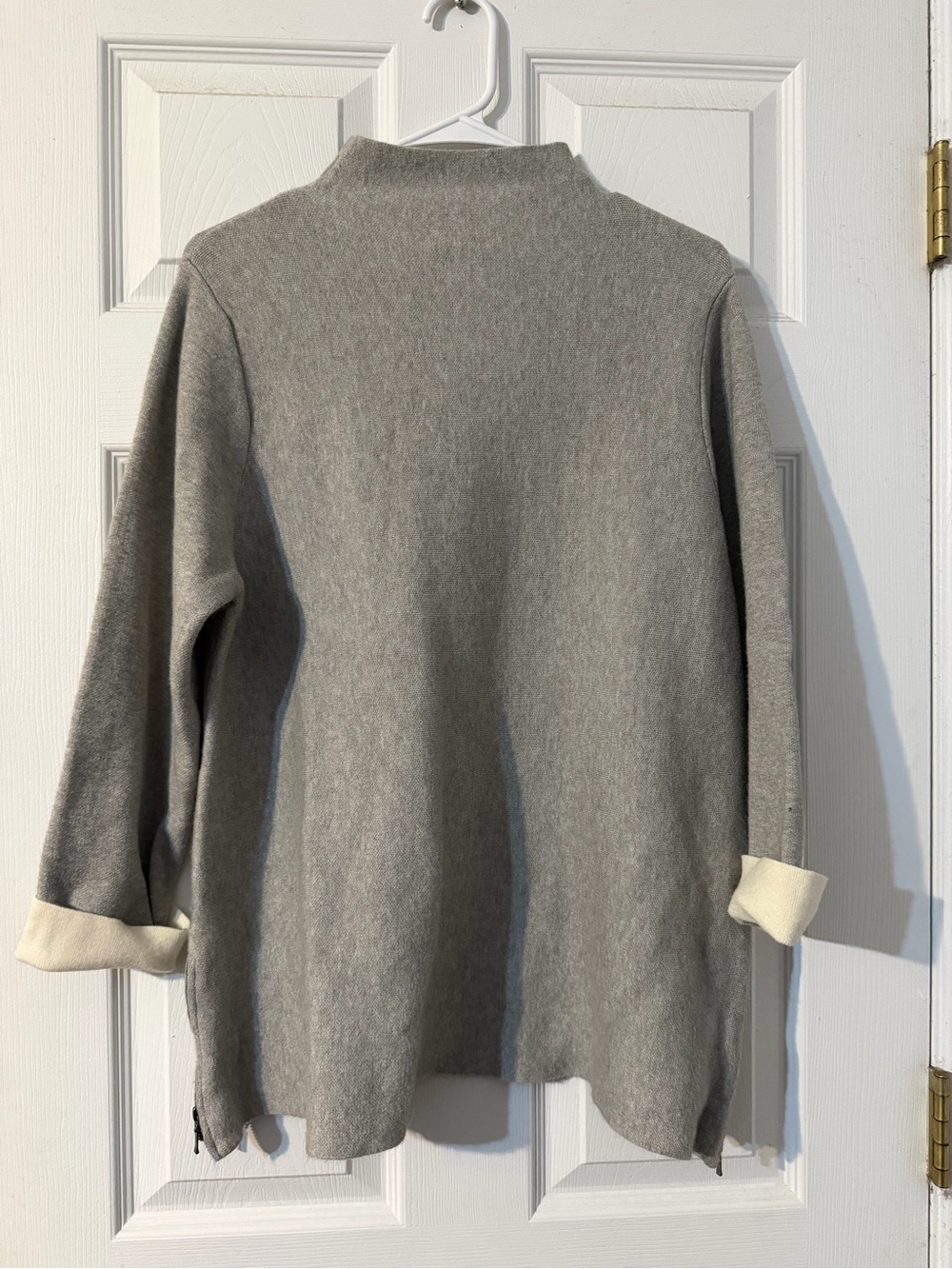 Women’s Tahari High-Neck Gray Tunic Sweater Size XL